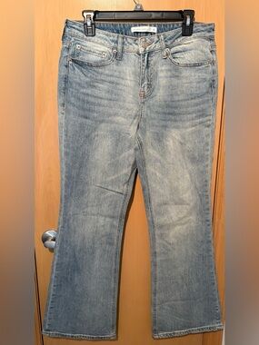 Altar'd State women's light-wash flare jeans NWT Sizes 31 & 32 mid to high rise